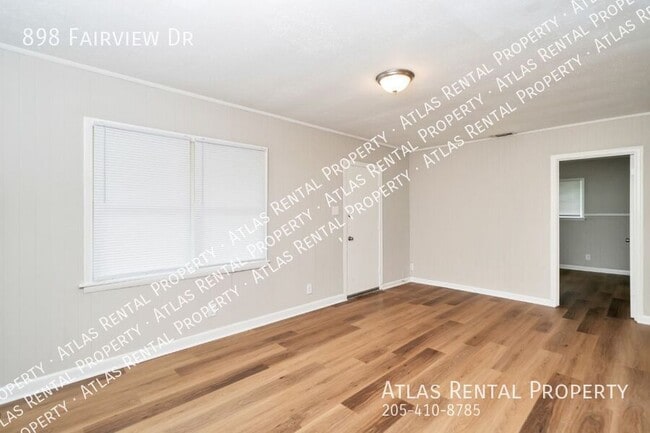 Building Photo - 898 Fairview Dr NE