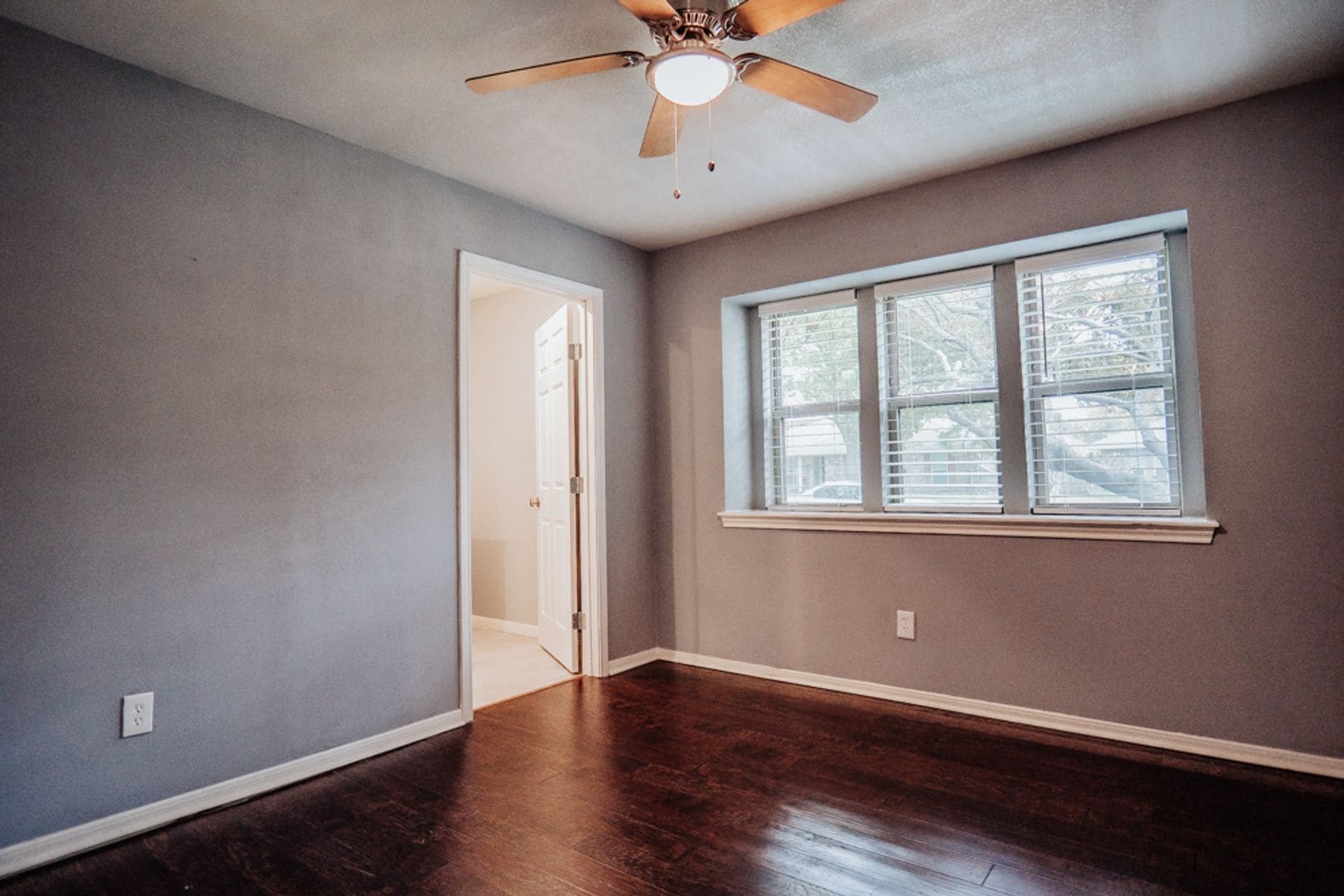 Building Photo - 3205 Winchester Dr