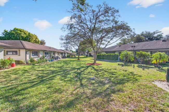 Building Photo - 10244 Dovewood Ln