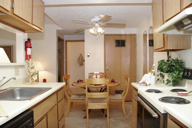 Building Photo - Grand View