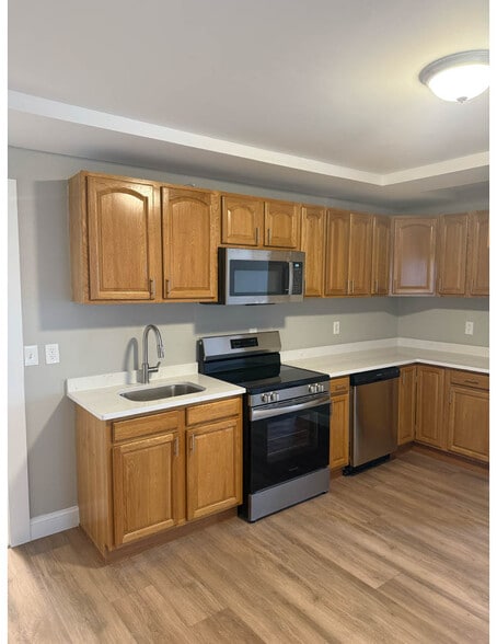 Energy Efficient Stainless Steel Appliances - 43 Arthur St