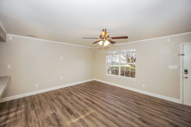 Building Photo - 125 Camforth Dr