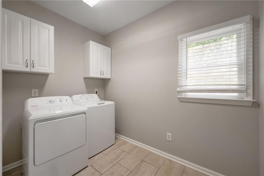 Building Photo - 61 Gellmore Ln