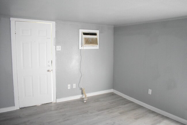 Building Photo - 1703 Boney St