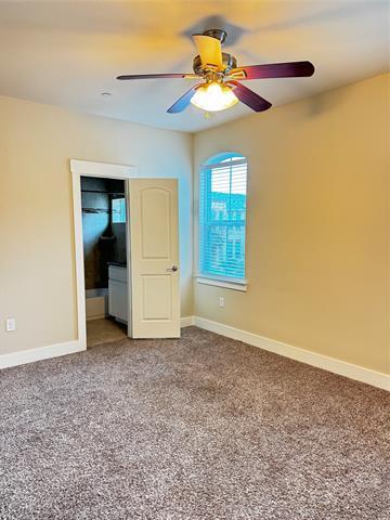 Building Photo - 301 Lily Ln