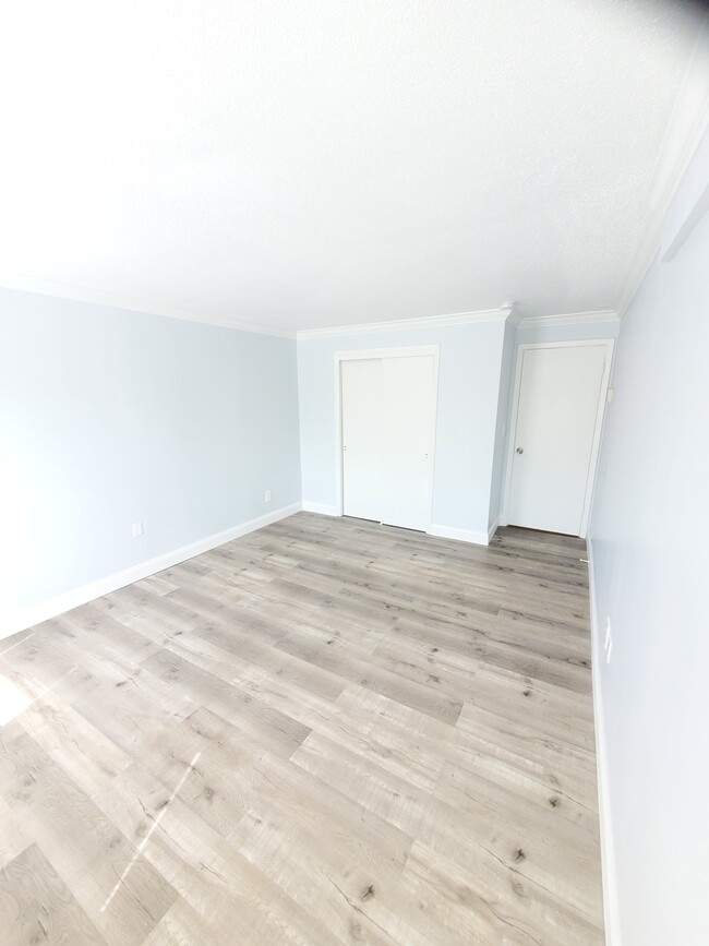 Building Photo - Westwood Condominiums