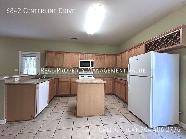 Building Photo - 6842 Centerline Dr