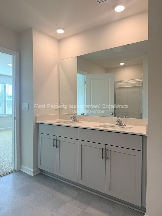 Building Photo - 828 Old Tarboro Rd