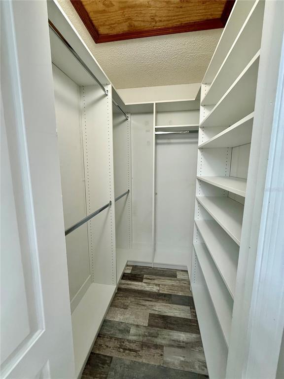 Building Photo - 1600 Woodland Dr