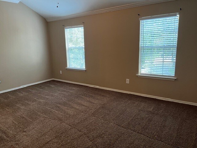 Primary Photo - 93 N Villa Oaks Dr