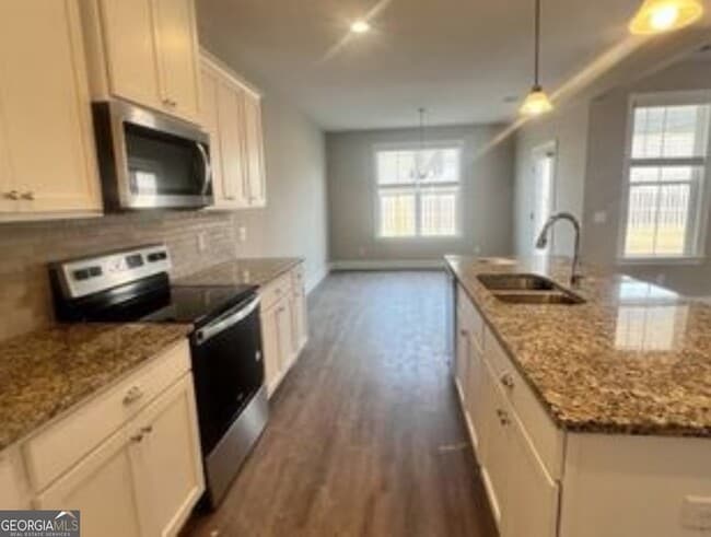 Building Photo - 135 Sams Dr