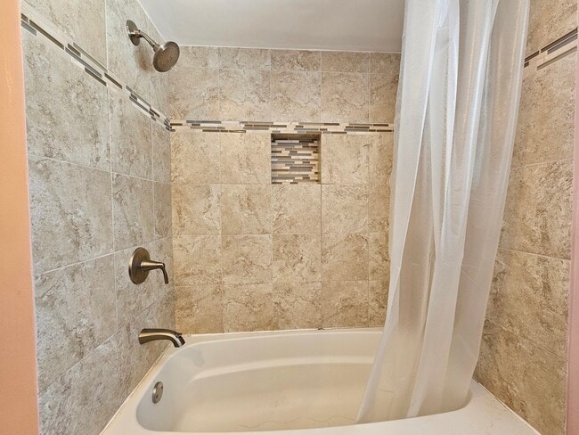 Building Photo - 9924 Crawford Ave