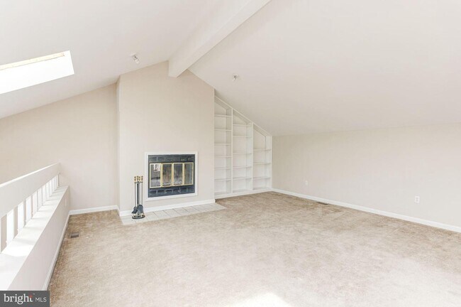 Building Photo - 2A Queen Victoria Ct