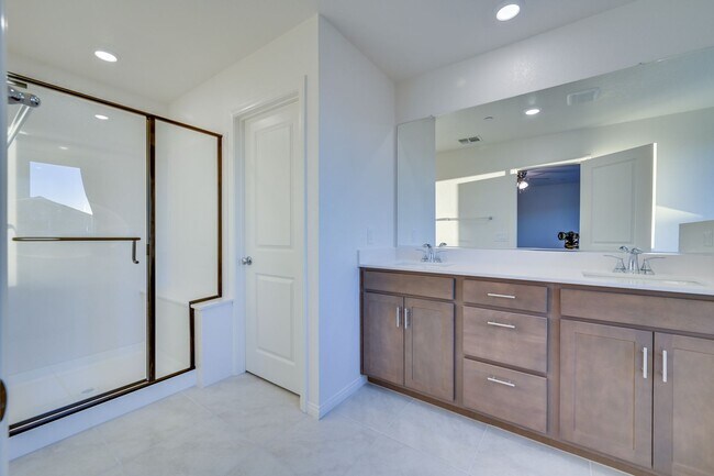 Building Photo - New House!!! Inspirada!!! Across from future Community Pool/Park!!! Tankless water heater!!