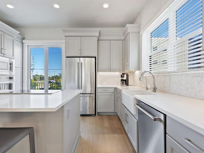 Building Photo - 508 Laurel Pk Dr