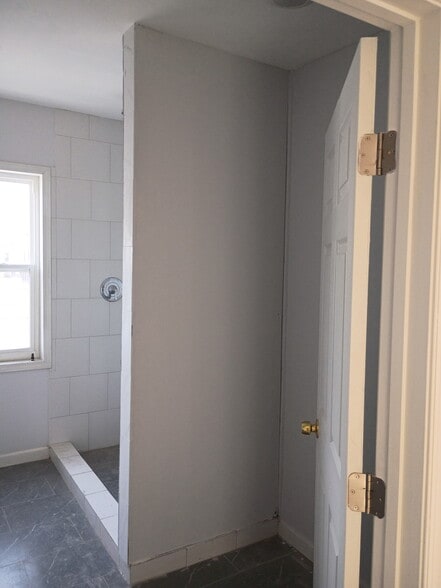 Building Photo - 78 Fairfield Ave
