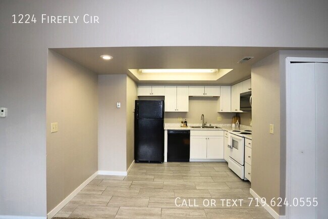 Building Photo - 1224 Firefly Cir