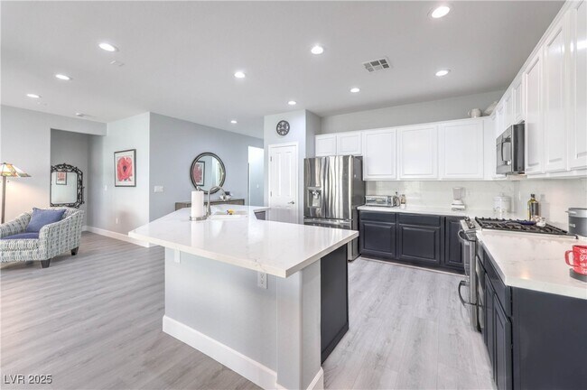 Building Photo - 2538 Venus Star St