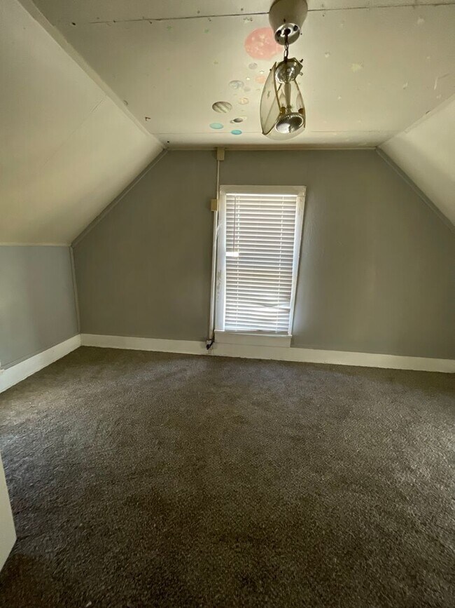 Building Photo - 209 Congress St