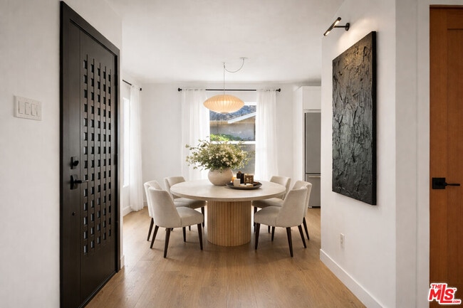 Building Photo - 4837 Gentry Ave