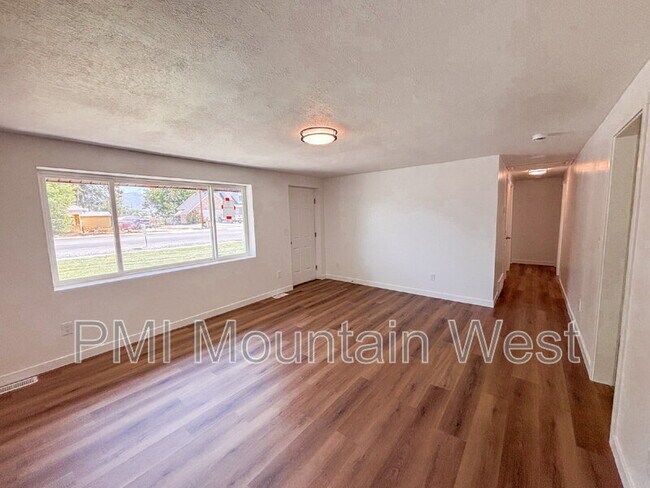 Building Photo - 1356 S 1000 W