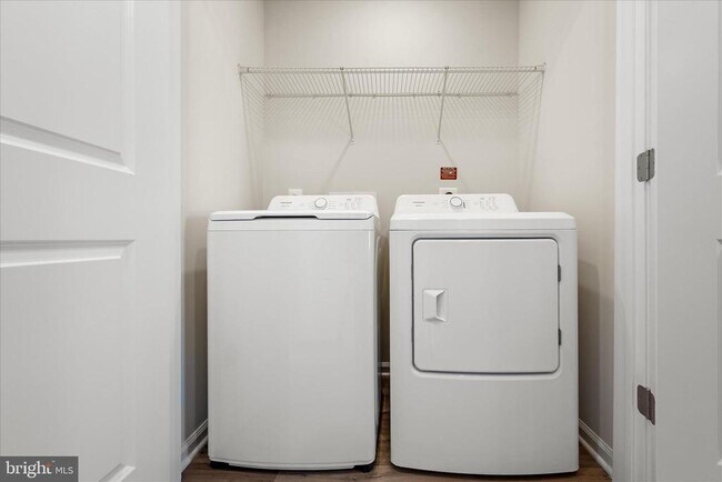 Building Photo - 409 18th Ave