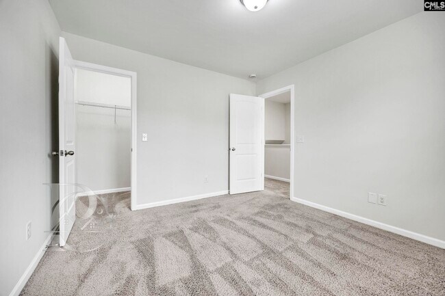 Building Photo - 629 Kimpton Dr