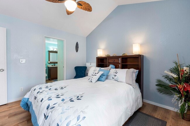 Building Photo - 2 Bedroom 2 Bathroom Fully Furnished Condo