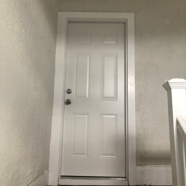 Building Photo - 87 Marlborough St