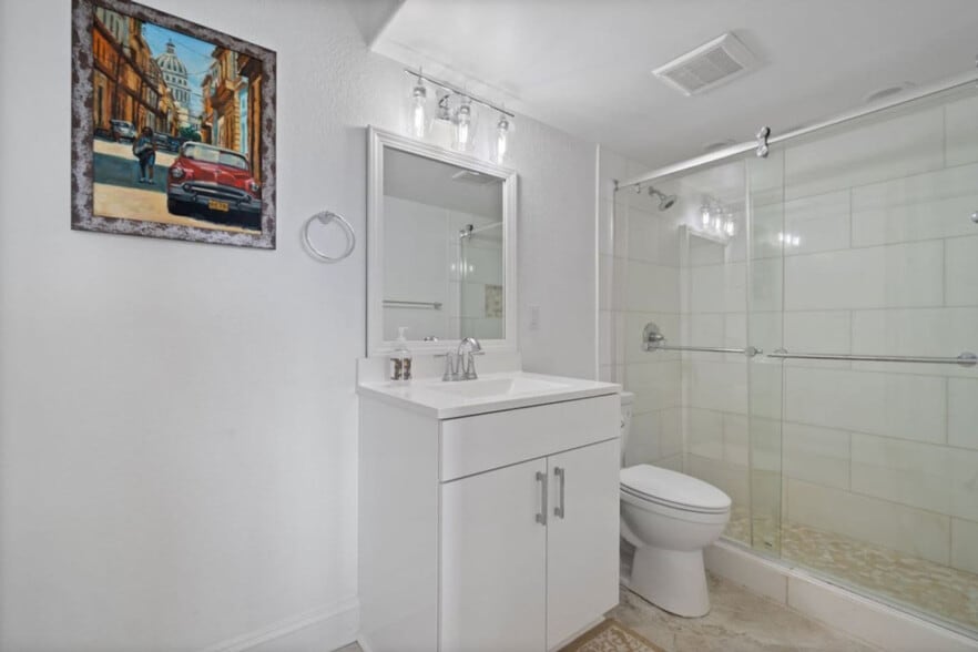 Building Photo - 201 Rudee Loop Connector