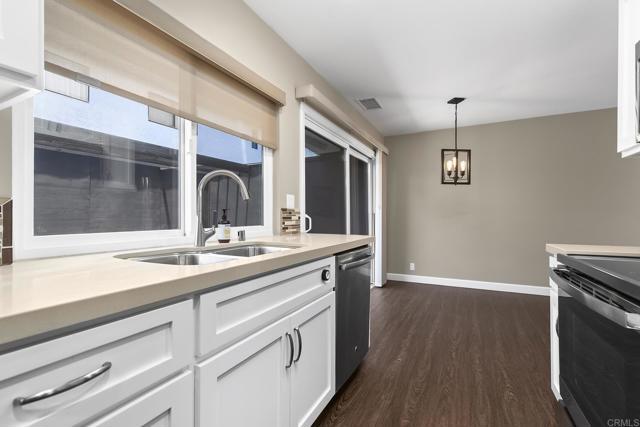 Building Photo - 8746 Villa La Jolla Dr