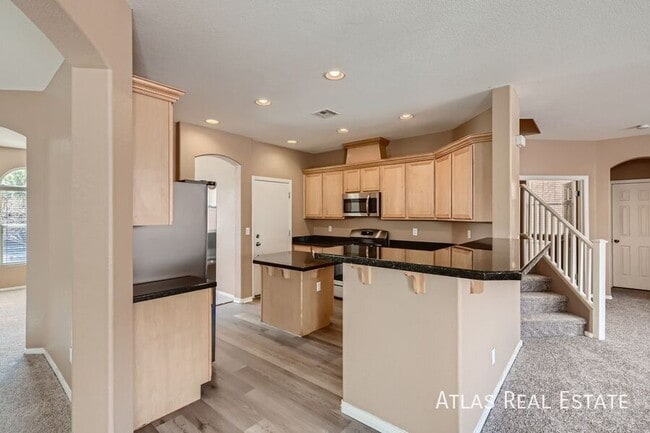 Building Photo - 7198 Clear Range Ave