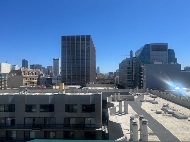 Building Photo - Junior One Bedroom at Opera Plaza