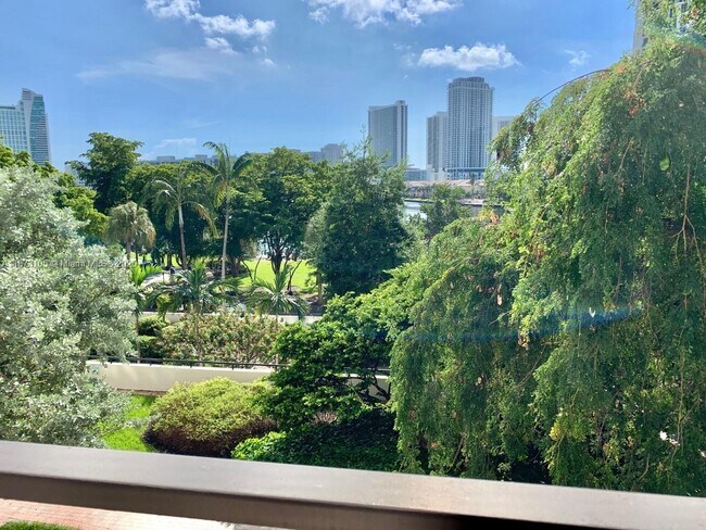 Building Photo - 500 Three Islands Boulevard