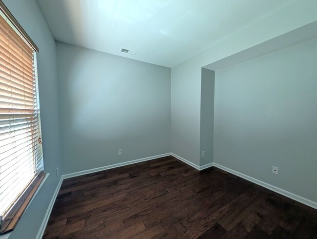 Building Photo - Stunning 2 Story Home Located in The Settlements at Withrow Downs Community!