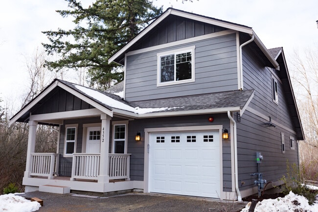 Building Photo - 4352 Sumac Ln