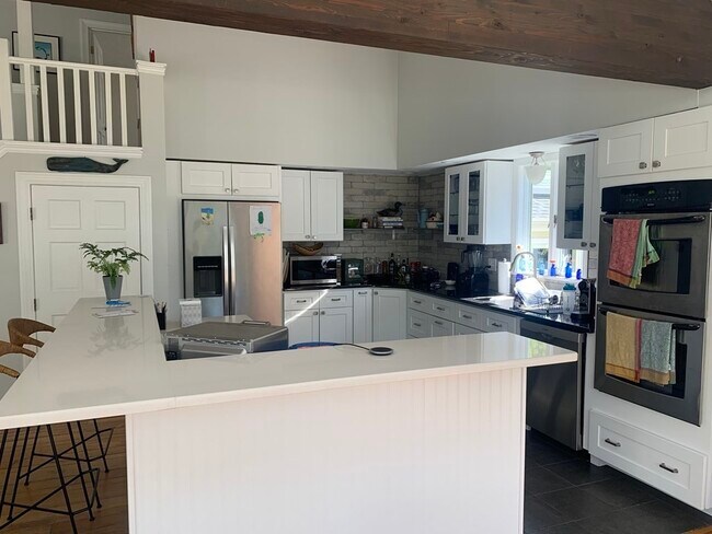 Building Photo - 3 Carpenter Rd