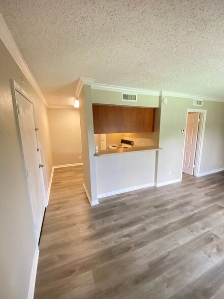 Building Photo - Coming Soon! 2nd-floor studio condo at Ser...