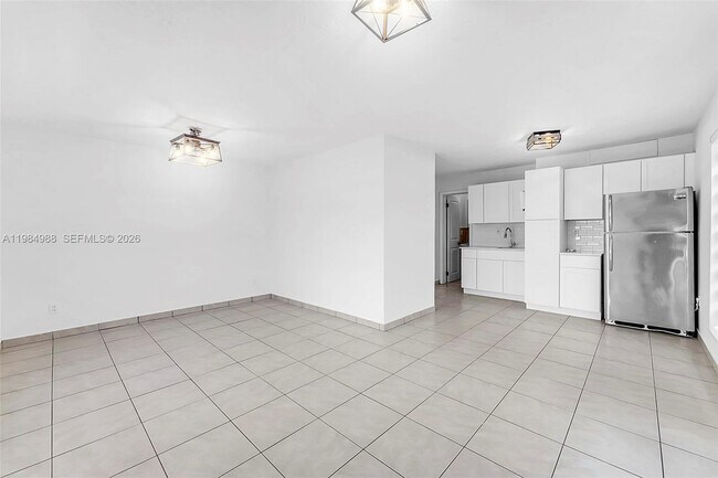 Building Photo - 11640 SW 99th Ct