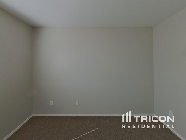 Building Photo - 40984 W Colby Dr