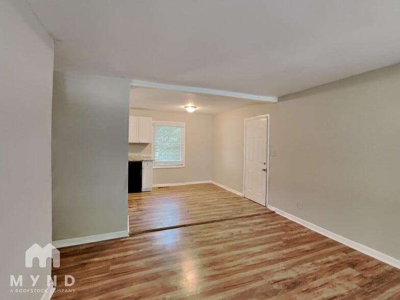 Building Photo - 502 Fairlane Cir NW