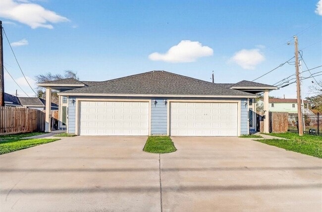 Building Photo - 6402 Williams Dr