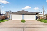 Building Photo - 6402 Williams Dr