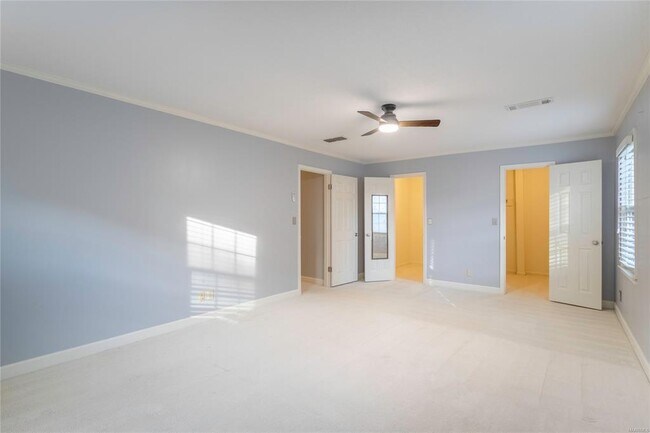 Building Photo - 149 Ledyard Dr