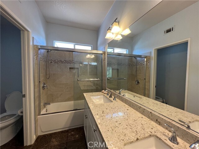Building Photo - 925 N Ziegler Way