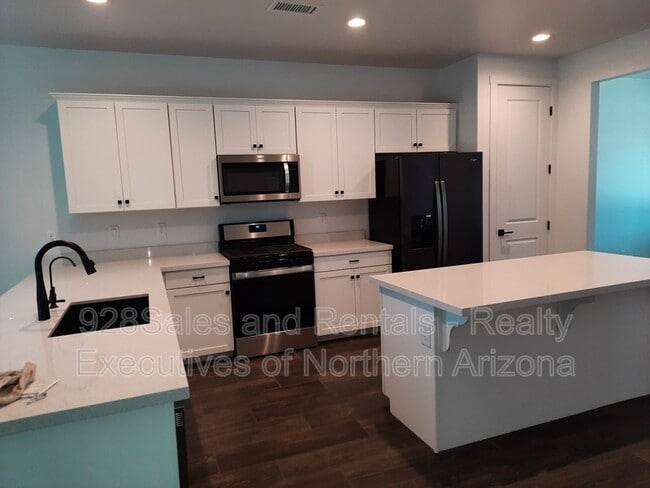 Building Photo - 2335 S Polaris Way