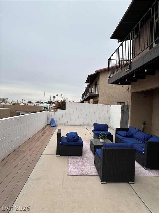 Building Photo - 3988 Delos Dr