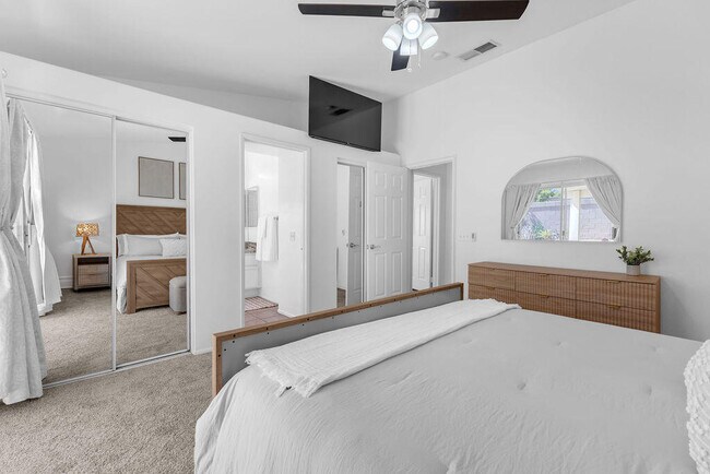 Building Photo - 79200 Violet Ct