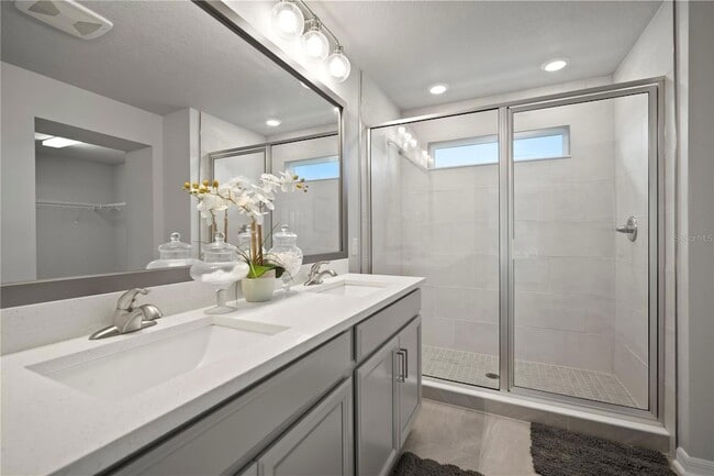 Building Photo - 5636 Silver Sun Dr