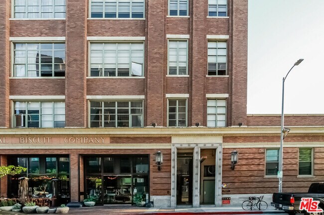 Building Photo - 1850 Industrial St